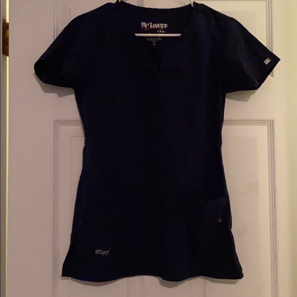 Scrub top